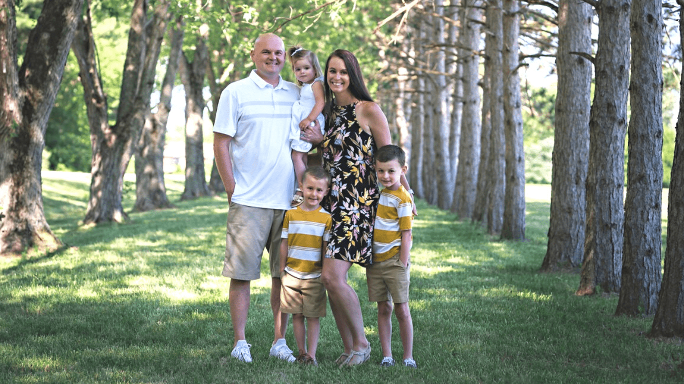 Meet Our Pack: Miranda - Farm To Pet