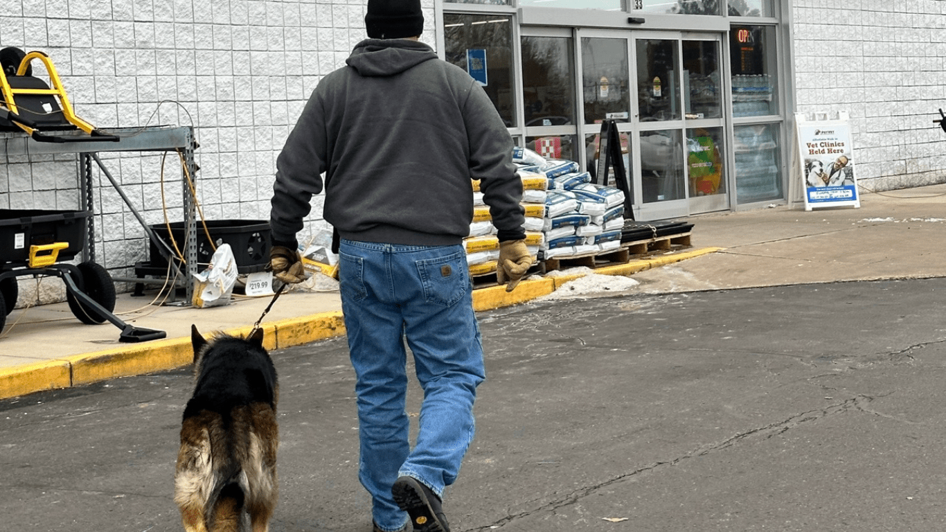 Dog Friendly Stores - Farm To Pet